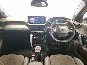 Used Peugeot 2008 2025 for sale - 76860563: Photo