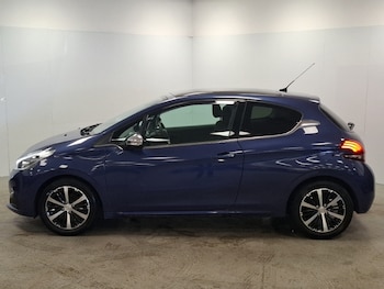 Used Peugeot 208 2016 for sale - 79510758: Photo