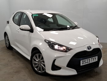 Used Toyota Yaris 2023 for sale - 76925111: Photo