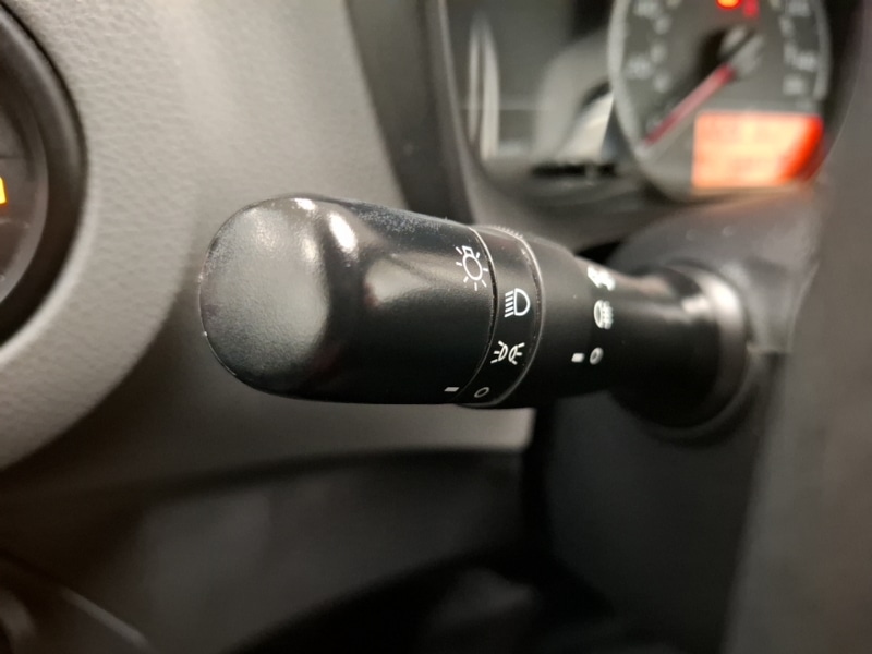 Used Toyota Yaris 2015 for sale - 78094096: Photo 14