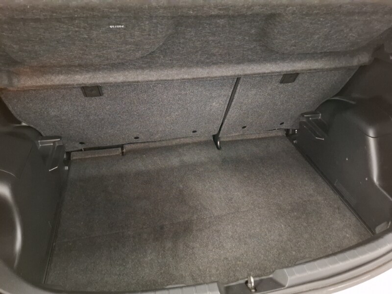 Used Toyota Yaris 2015 for sale - 78094096: Photo 8