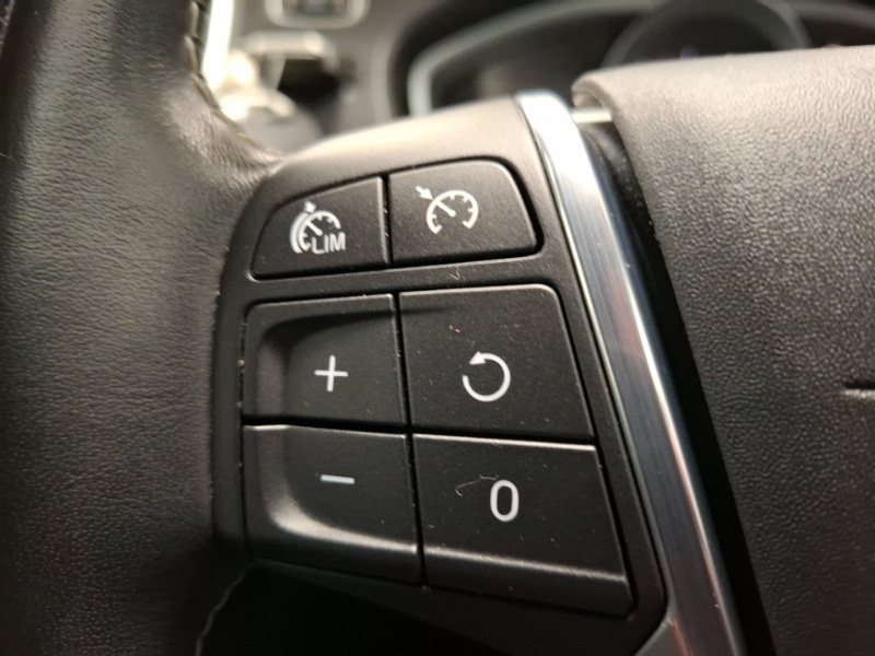 Used Volvo V40 2018 for sale - 76348237: Photo 14