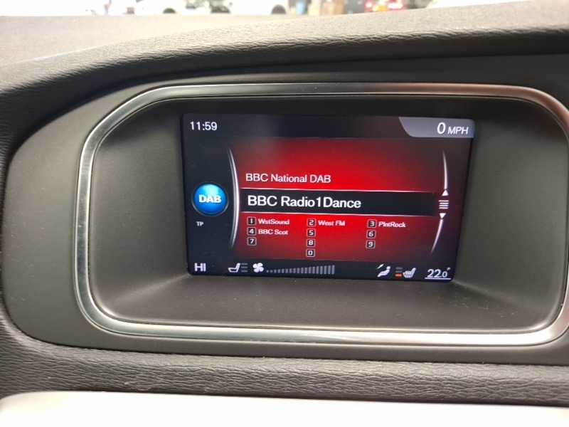 Used Volvo V40 2018 for sale - 76348237: Photo 15