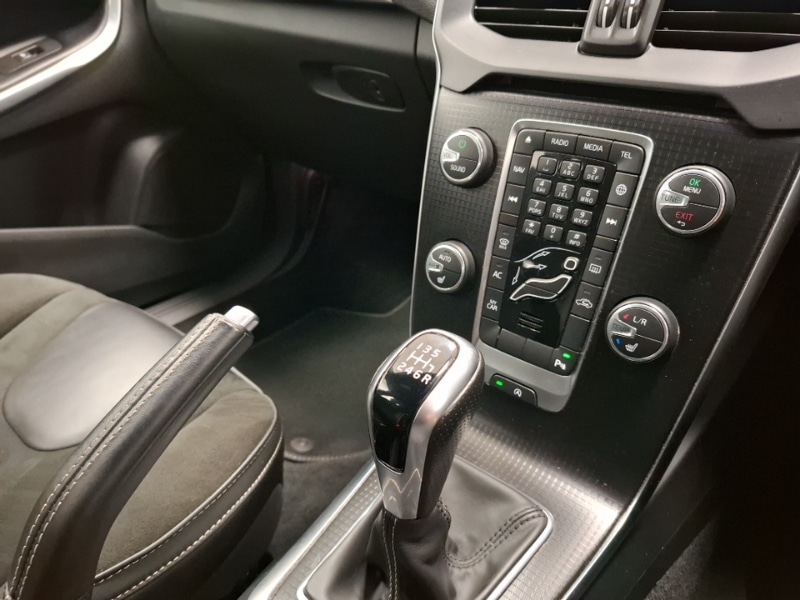 Used Volvo V40 2018 for sale - 76348237: Photo 18