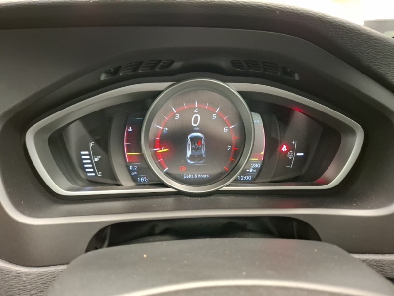 Used Volvo V40 2018 for sale - 76348237: Photo 19