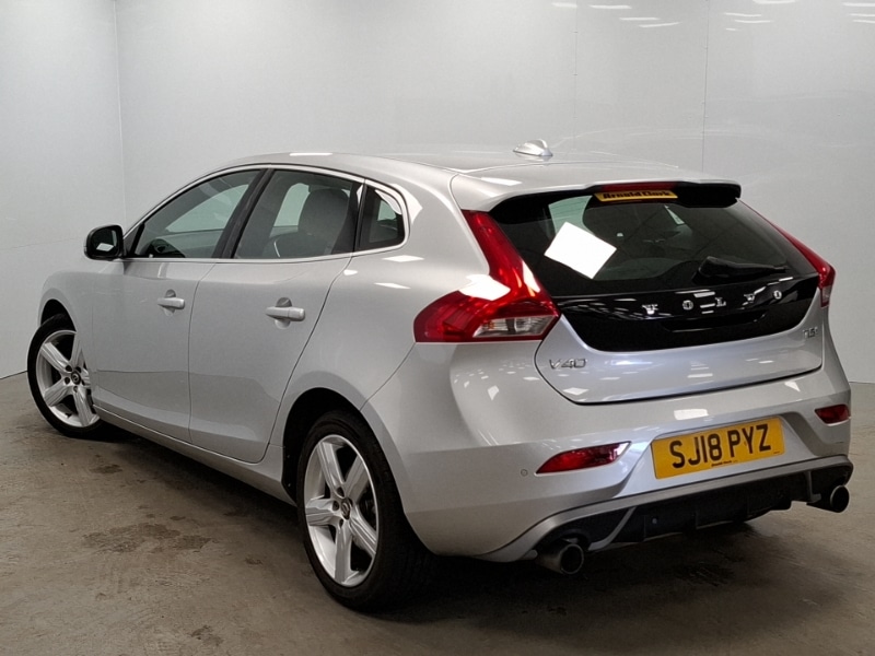 Used Volvo V40 2018 for sale - 76348237: Photo 3