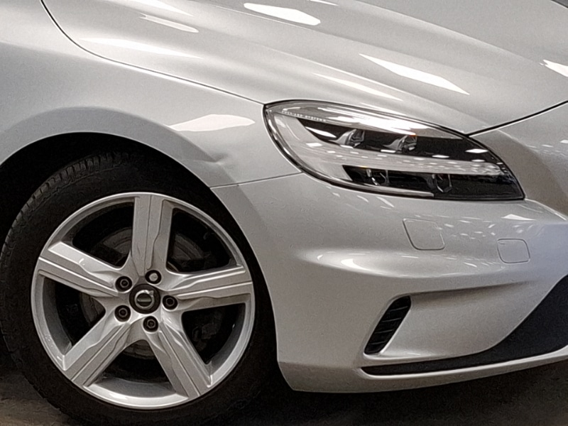 Used Volvo V40 2018 for sale - 76348237: Photo 9