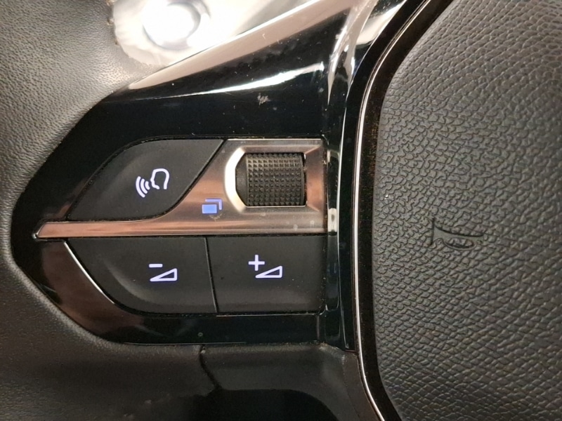 Used Peugeot 2008 2023 for sale - 76221297: Photo 17