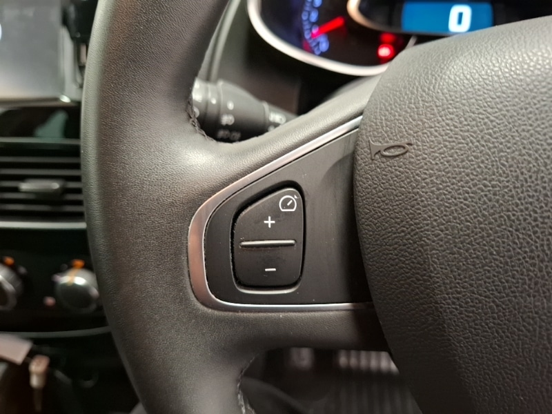 Used Renault Clio 2018 for sale - 76763851: Photo 14