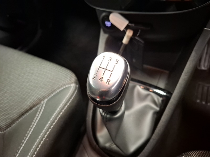 Used Renault Clio 2018 for sale - 76763851: Photo 15