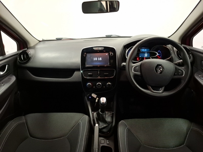 Used Renault Clio 2018 for sale - 76763851: Photo 2