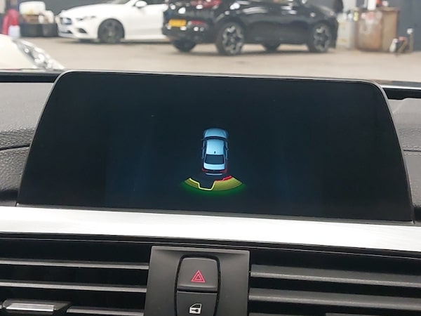 Used BMW 3 Series 2018 for sale - 76297923: Photo 10