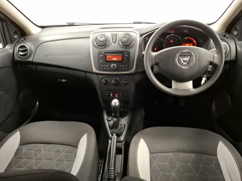Used Dacia Sandero Stepway 2015 for sale - 77466917: Photo 2