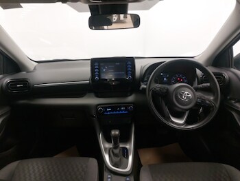 Used Toyota Yaris 2023 for sale - 77252402: Photo