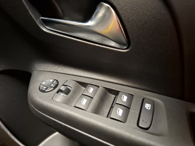 Used Vauxhall Corsa 2023 for sale - 76897717: Photo 12