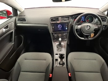 Used Volkswagen Golf 2019 for sale - 78730212: Photo
