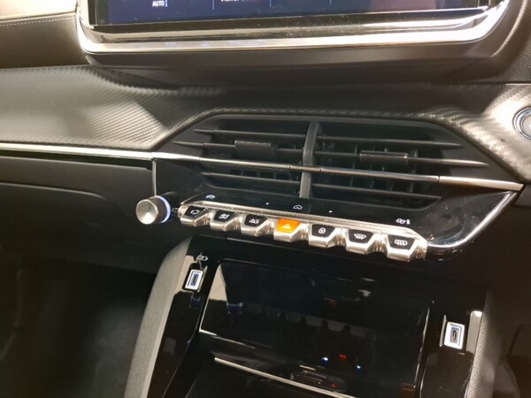 Used Peugeot 208 2025 for sale - 76225788: Photo 17