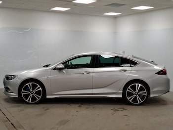 Used Vauxhall Insignia 2017 for sale - 77090420: Photo