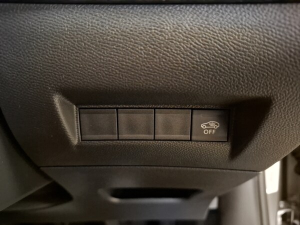 Used Peugeot 2008 2025 for sale - 76108072: Photo 10