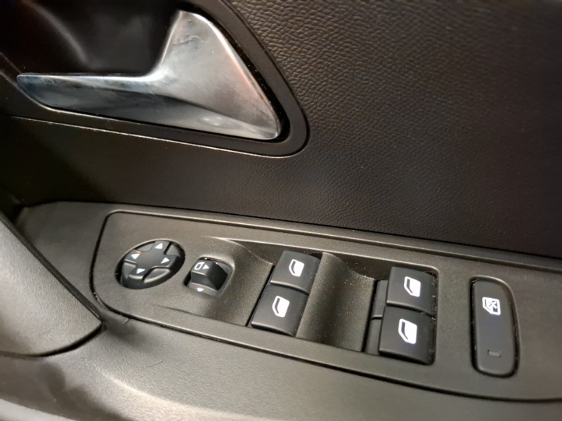 Used Peugeot 2008 2022 for sale - 77576832: Photo 12