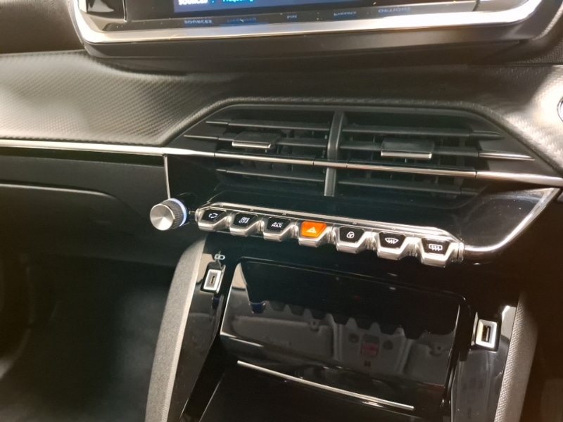 Used Peugeot 2008 2022 for sale - 77576832: Photo 17