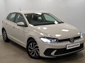 Used Volkswagen Polo 2024 for sale - 76596680: Photo