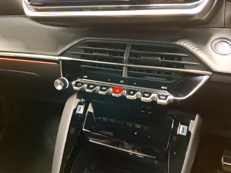 Used Peugeot 2008 2024 for sale - 77366554: Photo 17