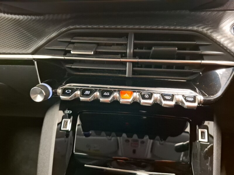 Used Peugeot 2008 2022 for sale - 77939135: Photo 17