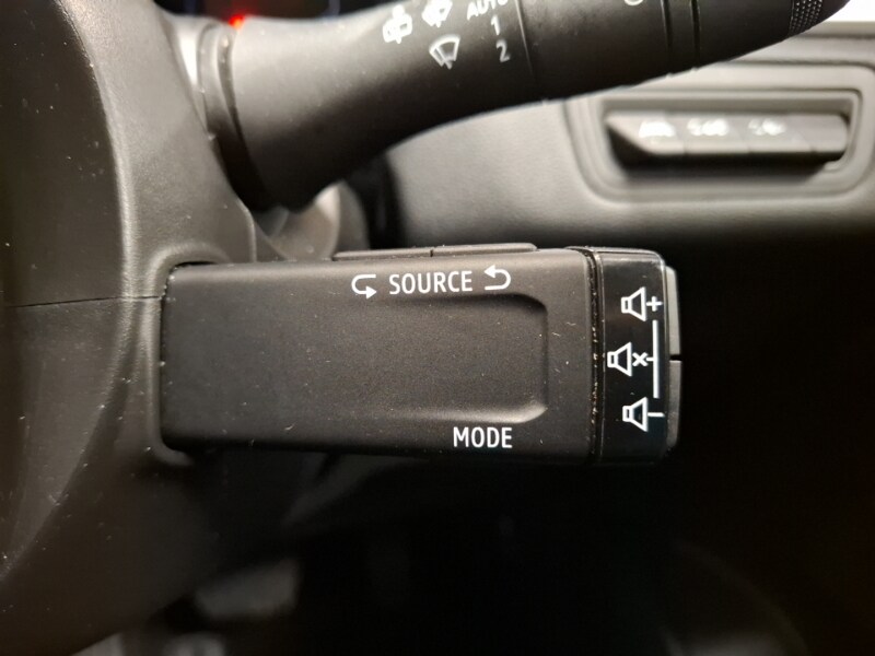 Used Renault Captur 2023 for sale - 77664265: Photo 15