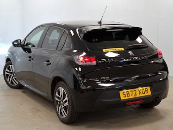Used Peugeot 208 2023 for sale - 77652119: Photo