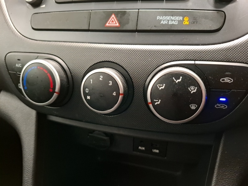 Used Hyundai i10 2018 for sale - 76408244: Photo 18