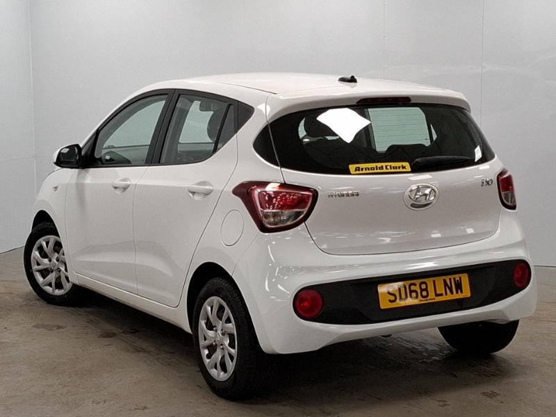 Used Hyundai i10 2018 for sale - 76408244: Photo 3