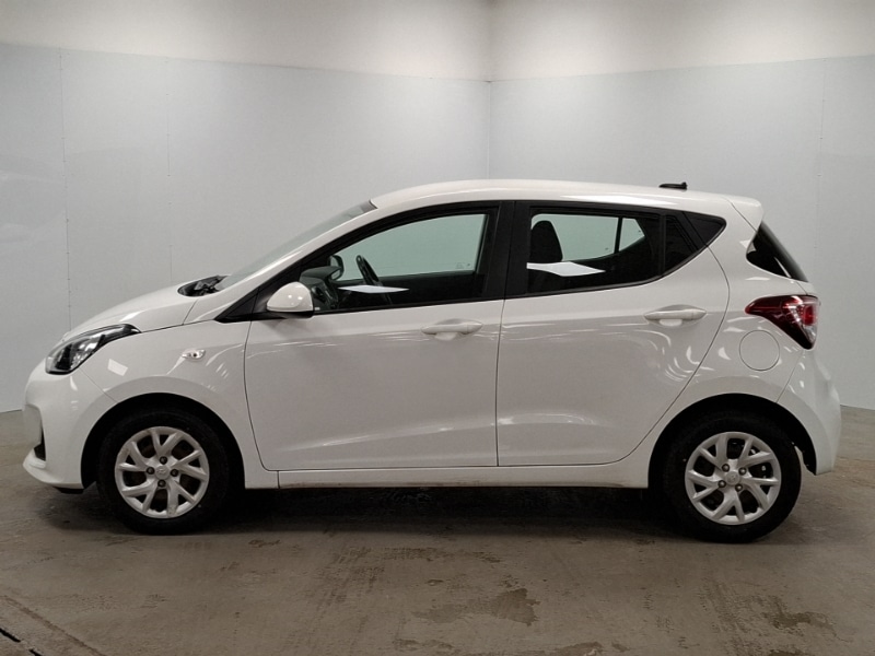 Used Hyundai i10 2018 for sale - 76408244: Photo 4