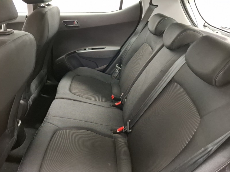 Used Hyundai i10 2018 for sale - 76408244: Photo 6