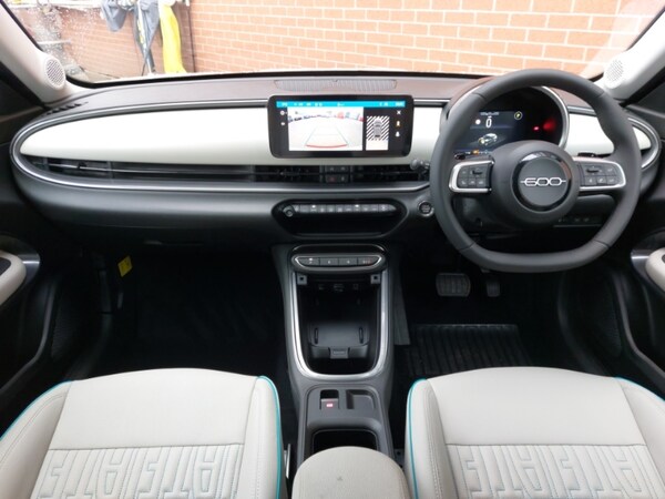 Used Fiat 600 2025 for sale - 76120929: Photo 2