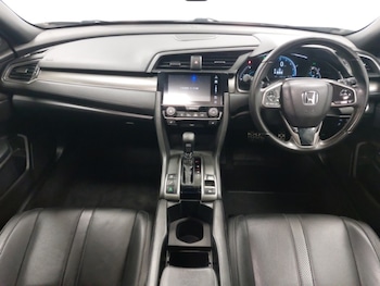 Used Honda Civic 2017 for sale - 76195515: Photo 2