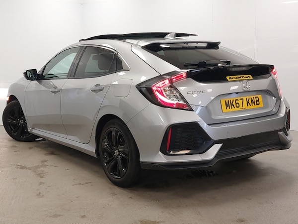 Used Honda Civic 2017 for sale - 76195515: Photo 3