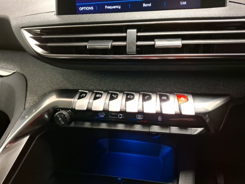 Used Peugeot 3008 2020 for sale - 77816436: Photo 17