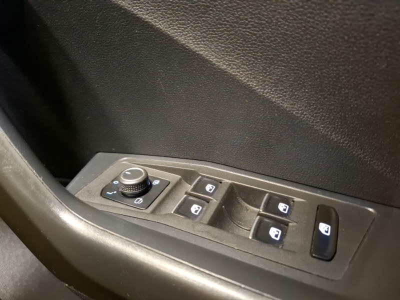 Used Volkswagen T-Roc 2018 for sale - 77823100: Photo 12