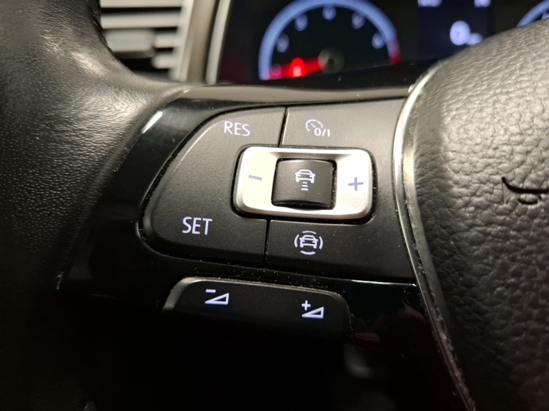 Used Volkswagen T-Roc 2018 for sale - 77823100: Photo 14