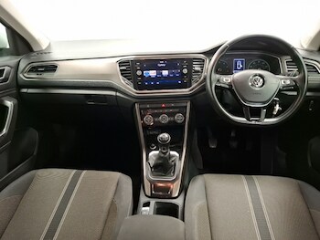 Used Volkswagen T-Roc 2018 for sale - 77823100: Photo