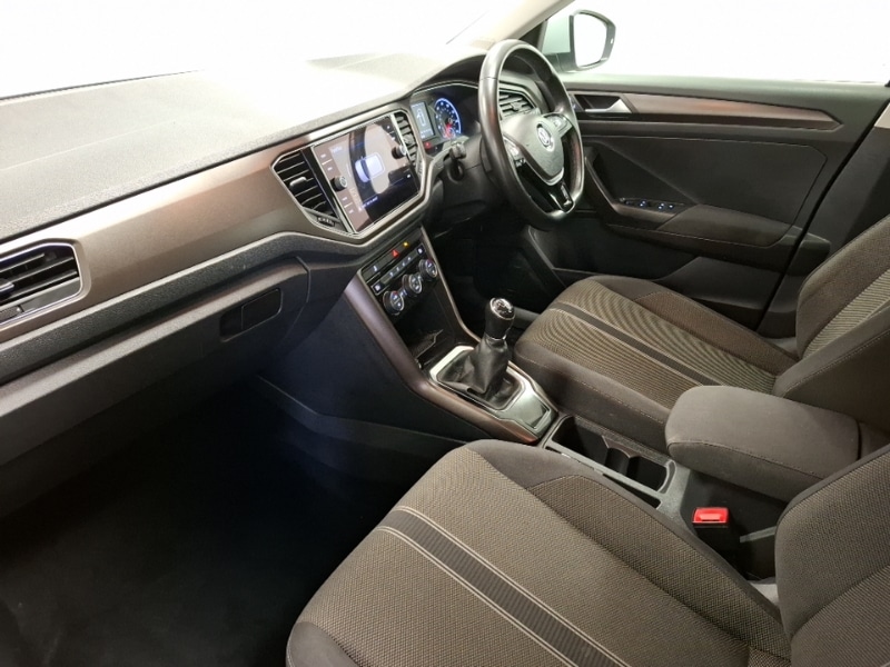 Used Volkswagen T-Roc 2018 for sale - 77823100: Photo 5