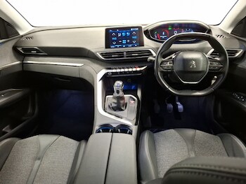 Used Peugeot 3008 2019 for sale - 76418888: Photo