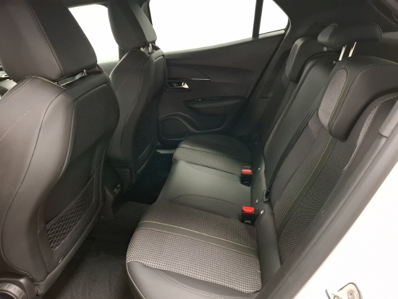 Used Peugeot 2008 2023 for sale - 76785690: Photo 6