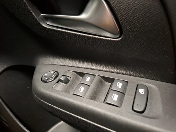 Used Vauxhall Corsa 2022 for sale - 76108256: Photo 12