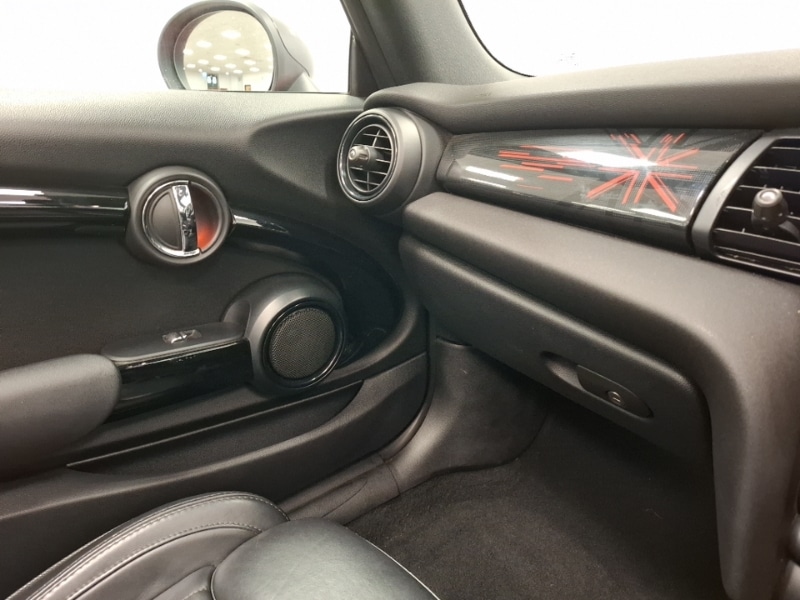 Used MINI Cooper 2018 for sale - 76435329: Photo 11
