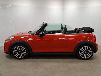 Used MINI Cooper 2018 for sale - 76435329: Photo