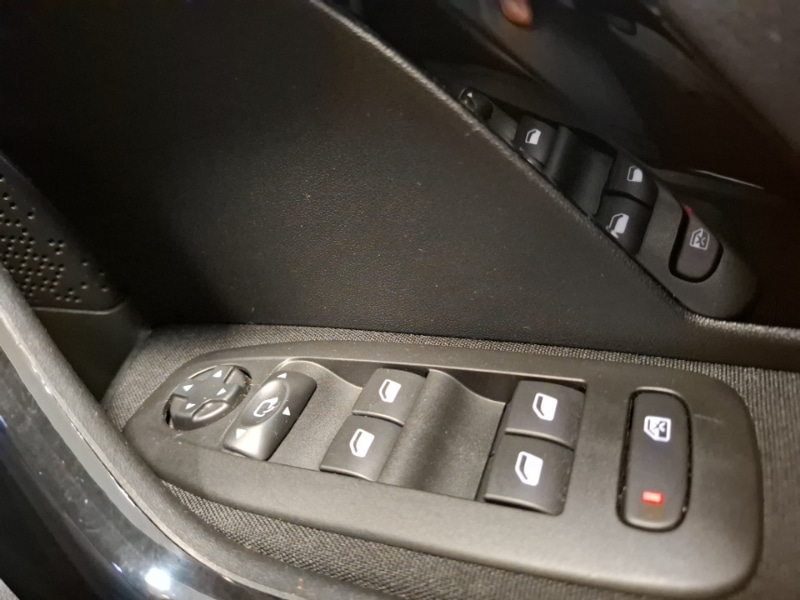 Used Peugeot 208 2018 for sale - 77907909: Photo 12