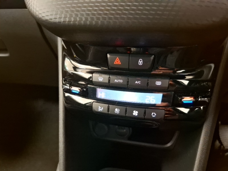 Used Peugeot 208 2018 for sale - 77907909: Photo 17