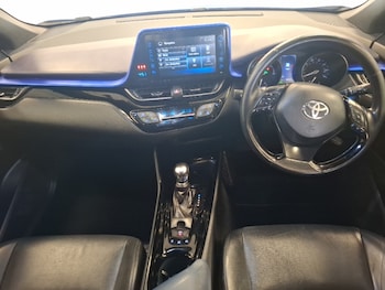 Used Toyota C-HR 2017 for sale - 79481244: Photo